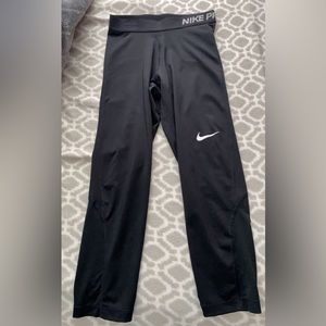 Black Nike Pro Capri Leggings